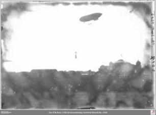 Internationale Luftschiffahrt-Ausstellung (ILA): Luftschiff Rutenberg beim Landeanflug auf dem Festplatz