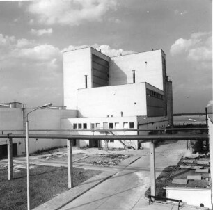 Eilenburg, Dübener Landstraße. VEB Betonwerk Laußig, Betriebsteil Betonwerk Eilenburg. Werksgelände (Teilansicht). Ansicht eines Gebäudekomplexes