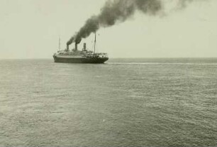 DS Resolute : Cuxhaven, Überseedampfer Resolute der HAPAG