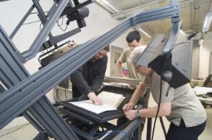 Grazer Buchtisch : Digitalisierungszentrum der Abteilung Deutsche Fotothek. Grazer Buchtisch