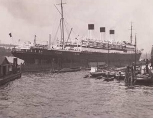 Hamburger Hafen, Dampfer Cap Polonia