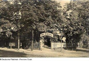 Dresden-Striesen, Blasewitzer Straße 84. Wohnhaus mit Restaurant "Zur Erholung". Eckansicht mit Einfriedung