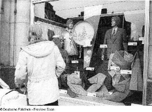 Schaufenster eines Herrenbekleidungsgeschäftes