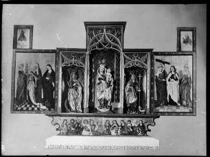 Kloster Lichtental Frauenchor der Klosterkirche Hofaltar Rekonstruktion im geöffneten Zustand mit den Flügeln aus der Fürstenkapelle (1496)