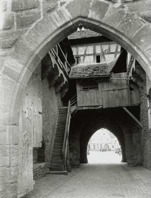Iphofen, Einersheimer Tor : Iphofen. Einersheimer Tor. Teilansicht von der Feldseite