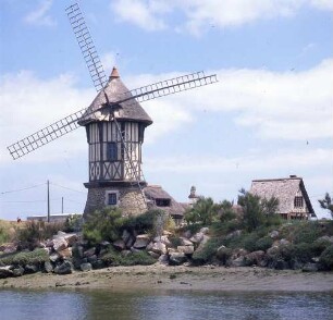 Frankreich. Normandie. Blick auf eine Windmühle