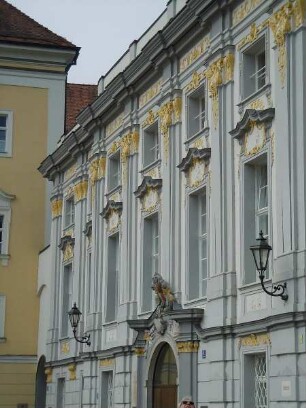 Passau - Lambergpalais : Fassade des Lambergpalais. Aufgenommen am 11. Juni 2011 in Passau