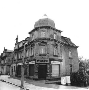 Weinböhla, Bahnhofstraße 6. Wohn- und Geschäftshaus (E. 19. Jh.). Eckansicht
