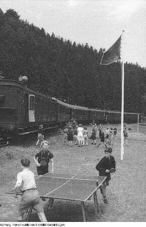 Ferienlagerzug der Reichsbahndirektion (RBD) Erfurt, Juli 1953