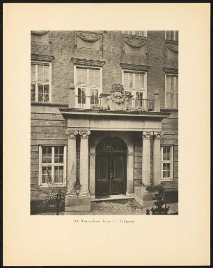 Moritz-und-Johanna-Simon-Stiftung, Berlin-Treptow: Eingangsportal (aus: Alfred Breslauer, Ausgeführte Bauten 1897-1927)