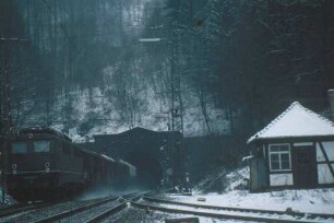 Laufach Schwarzkopftunnel Westportal Lok 140 546 Güterzug