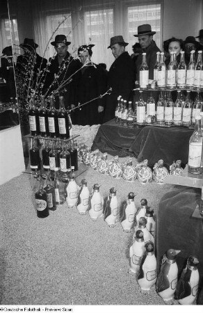 Alkoholika der sowjetischen Sektion auf der Leipziger Frühjahrsmesse