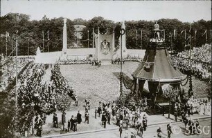 Berlin, Schlossgarten Charlottenburg, Luisenplatz, Einweihung Reiterstandbild Friedrich III. von Joseph Uphues am 27.05.1905.