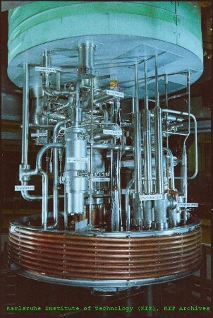 Helium-II-Kryostat des Instituts für Technische Physik (ITP)