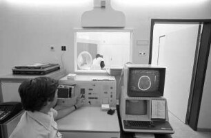 Städtisches Klinikum Karlsruhe - Zentrales Röntgeninstitut. Einweihung neuer Funktionsräume mit Computertomograph