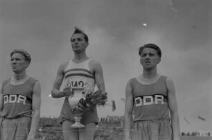 Internationales Leichtathletik-Sportfest im Walter-Ulbricht-Stadion : Siegerehrung
