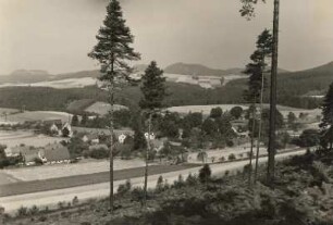 Reinhardtsdorf-Schöna-Kleingießhübel. Ansicht mit Gohrisch, Papststein und Kleinhennersdorfer Stein