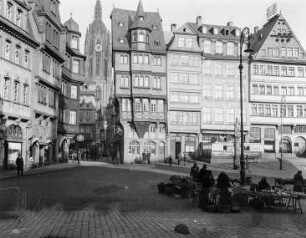 Frankfurt, Römerberg : Frankfurt am Main. Römerberg. Blick über den Alten Markt nach Osten gegen den Domturm