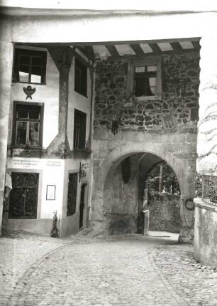 Bregenz, Altstadt : Bregenz. Tor zur Altstadt (1201/1300 begonnen). Stadtseite