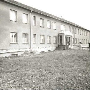 Calau, Karl-Marx-Straße 104. Poliklinik (1956)