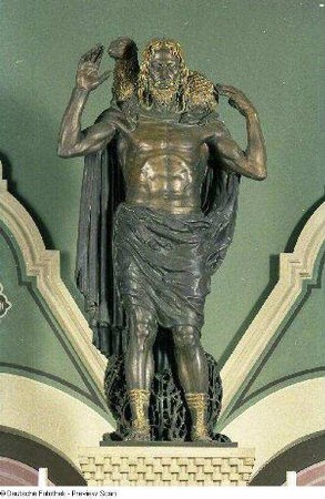 Der gute Hirte : Der gute Hirte. Bronze (1909; G. Wrba) Dresden, Versöhnungskirche