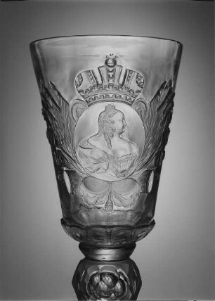 Deckelpokal (mit Porträtbüste der russischen Zarin Elisabeth I. Petrowna)