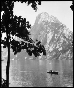 Traunkirchen: Traunsee mit Traunstein