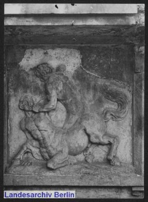 [Metopen am Brandenburger Tor]