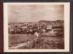 Fotoalbum aus dem Nachlass von Will Heraucourt : Vorderseite des hinteren fliegenden Blattes mit einer Fotografie (Stadtansicht von Budapest)
