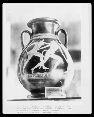 rotfigurige griechische Vase mit Darstellung des Theseus im Kampf mit dem Minotaurus