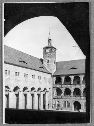Blick in den schönen Hof der Plassenburg in Kulmbach
