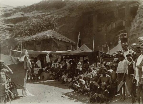 Entrée de la grotte de Carlee