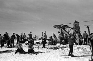 Feldberg: Sonnende auf dem Feldberggipfel