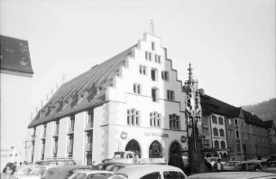 Freiburg: Das Neue Kornhaus, Außenansicht vom Münsterplatz
