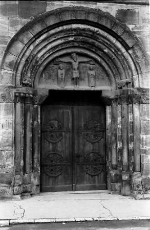 Schwäbisch Gmünd: Romanisches Portal der Johanniskirche