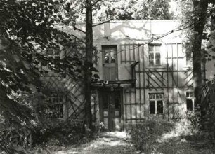 Roßwein. Gasthaus "Goldene Höhe" ehem. Arbeiterlokal, (19. Jh.). Eingangsfront