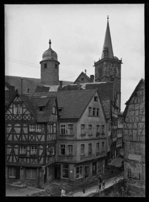 Schuhwaren Karl Dreßler, Herrenkleidergeschäft W. Dinkel davor Baustelle