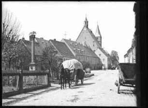 Geithain. Kirche, Kriegerdenkmal, Pferd m. Planwagen