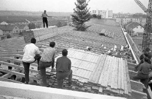 Richtfest für den Neubau des Diakonissen-Mutterhauses Bethlehem mit Kindergarten in der Nordweststadt.