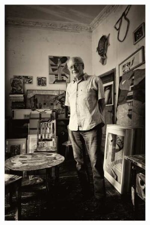 VEIT HOFMANN IN SEINEM ATELIER
