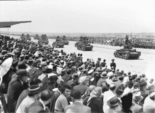 Cotroceni: Parade: Tanks