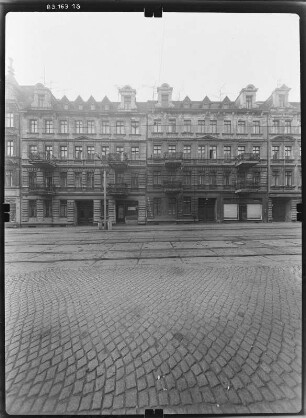 Görlitz-Altstadt, Landeskronstraße. Wohnhäuser mit Läden. Straßenfront