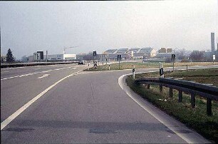 Einfahrt in Kreisel (Nürtingen Richtung Karlsruhe)