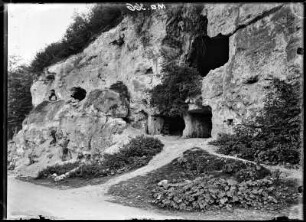Valkenburg aan de Geul, Niederlande. Höhleneingang in einem Felsen