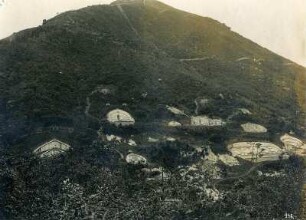 Grabanlagen in Hügel (Vanets?) : Weltreisen. Macao. Grabanlagen in Hügel (Vanets?)
