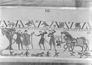 Der Teppich von Bayeux — 9. Szene: Ein Angelsachse überbringt Herzog Wilhelm von der Normandie die Nachricht von der Gefangennahme Harolds. Zwei Boten reiten zu Wido nach Beaurain