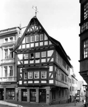 Wohnhaus; Alsfeld, Markt 8