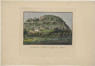 Der Oybin im Zittauer Gebirge, Blick von unterhalb des Ortes Oybin mit der Bergkirche