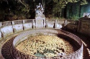 Donaueschingen: Donauquelle im Herbst