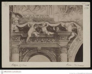 Wanddekoration mit Heiligen und Putten, Seliger Bernardus Tolomei in einer fiktiven Architektur